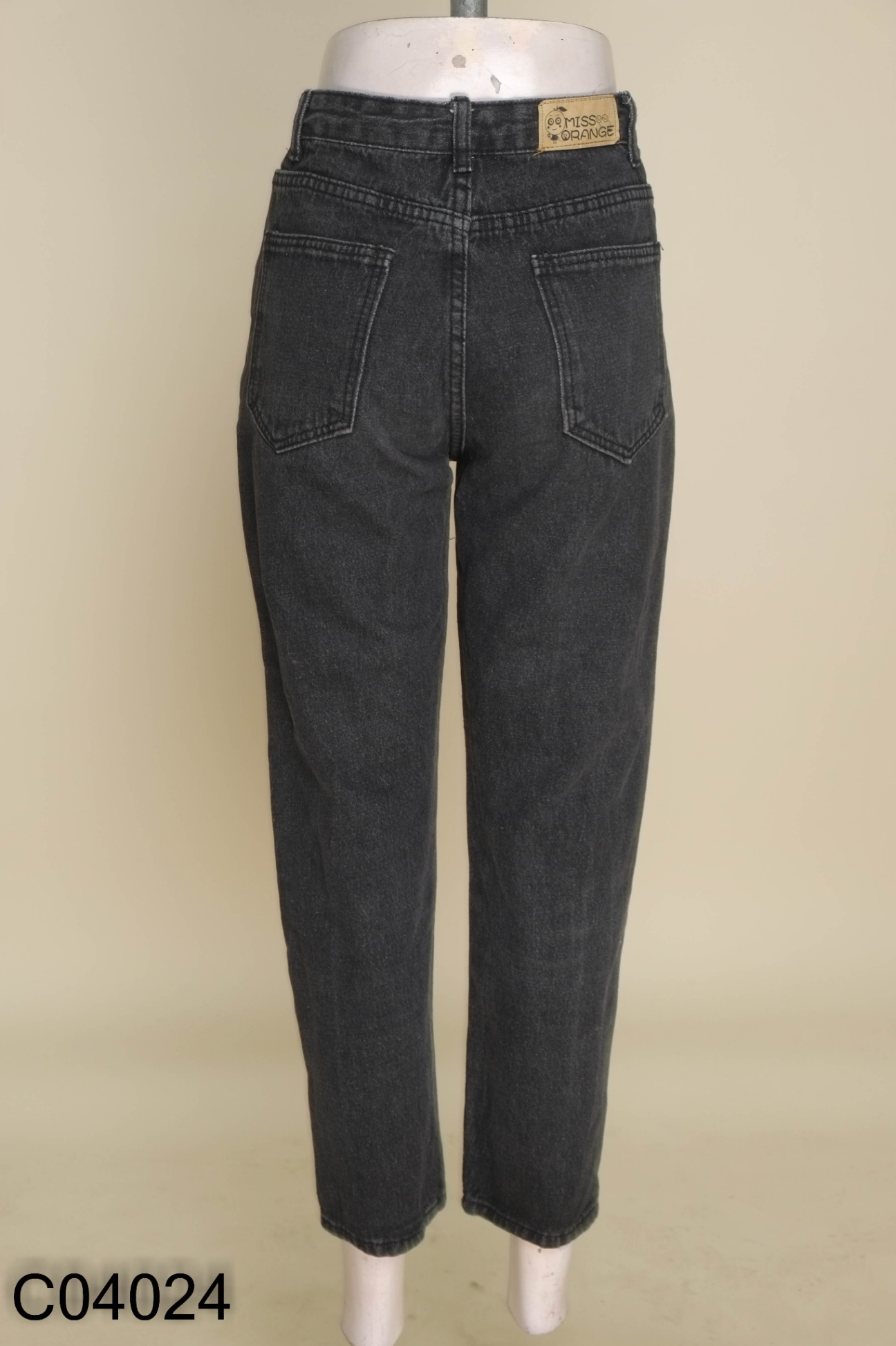 Quần jeans xám đen cúc lệch