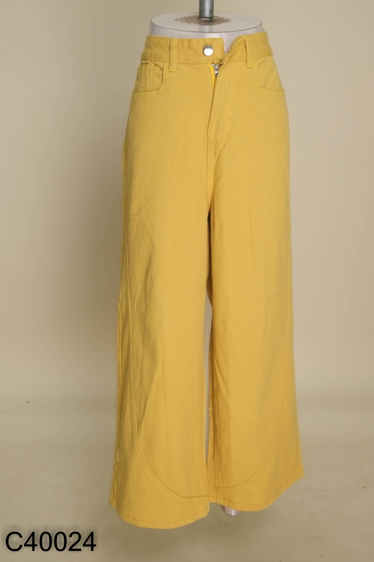 NEWTAG Quần jeans vàng suông