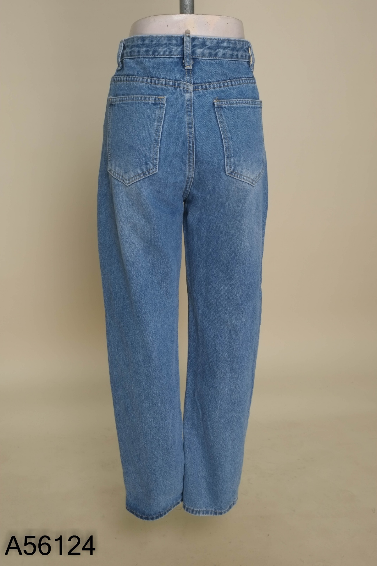 Quần jeans xanh trơn