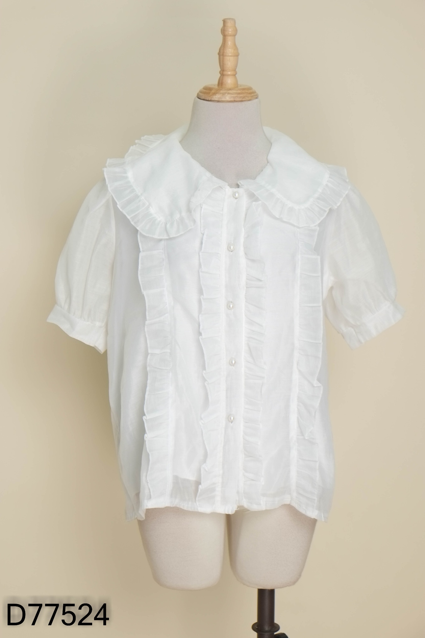 Áo trắng cúc ngọc