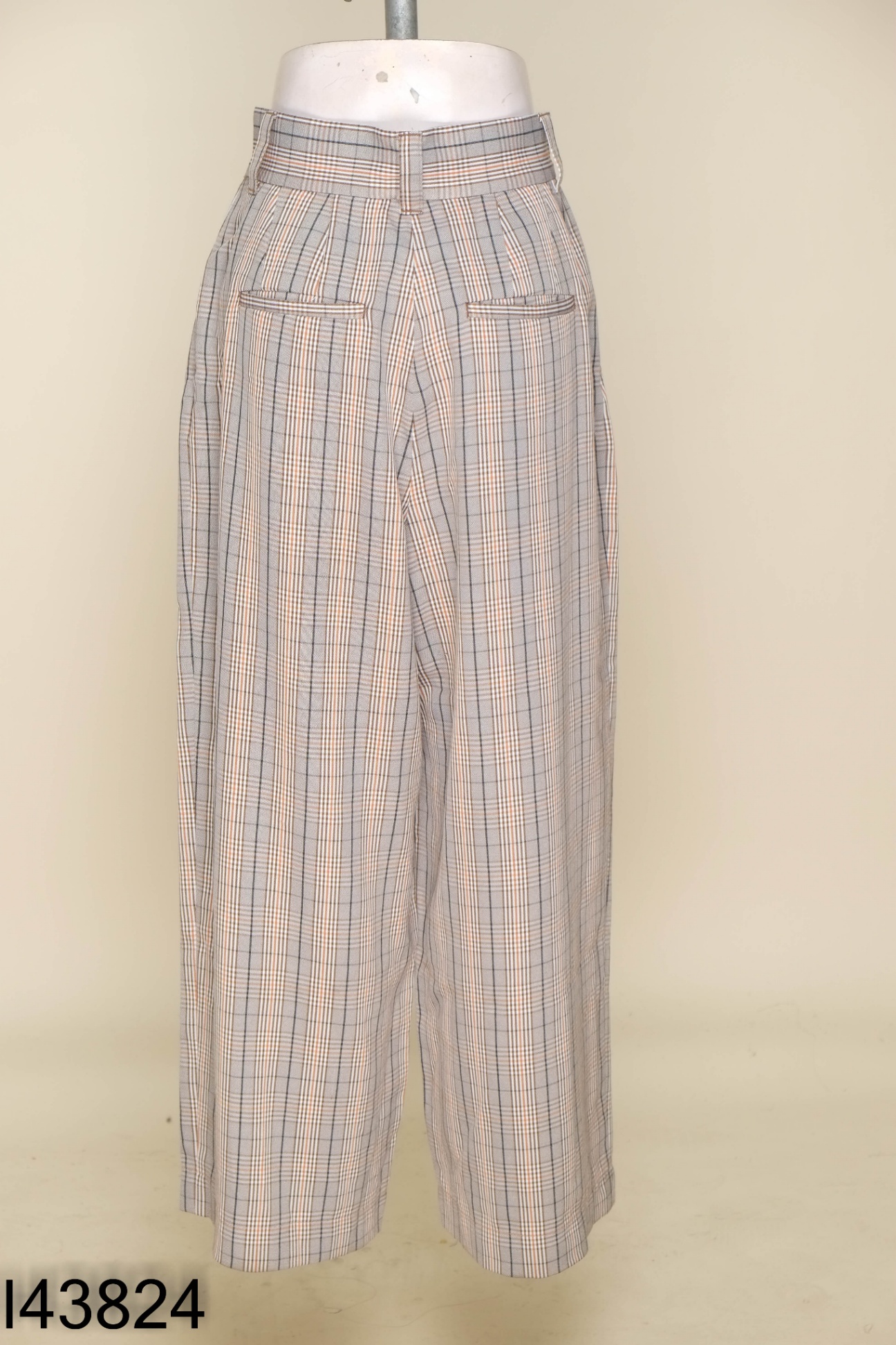 Quần culottes vải nâu kẻ caro