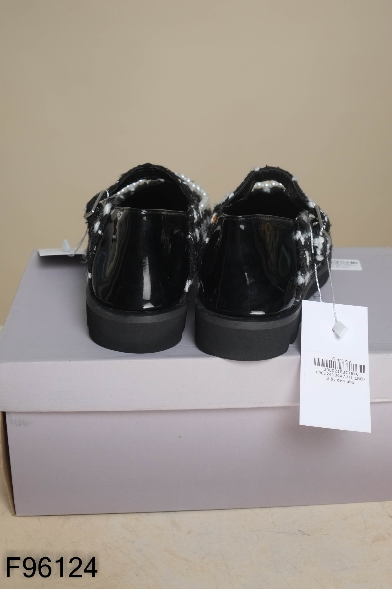 FULLBOX Giày đen phối trắng (CHARLES&KEITH xuất dư)