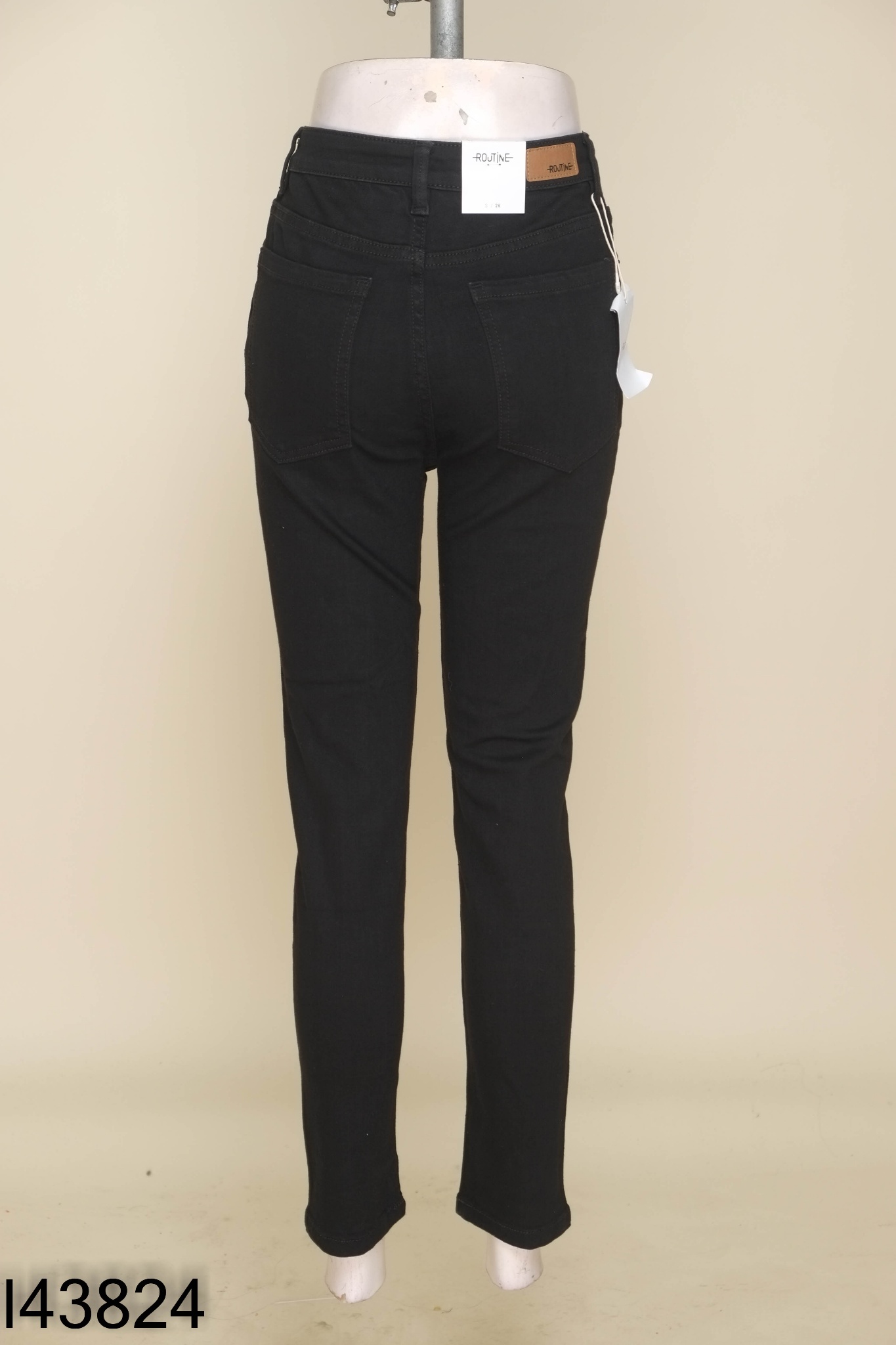 NEWTAG Quần ROUTINE baggy jeans đen