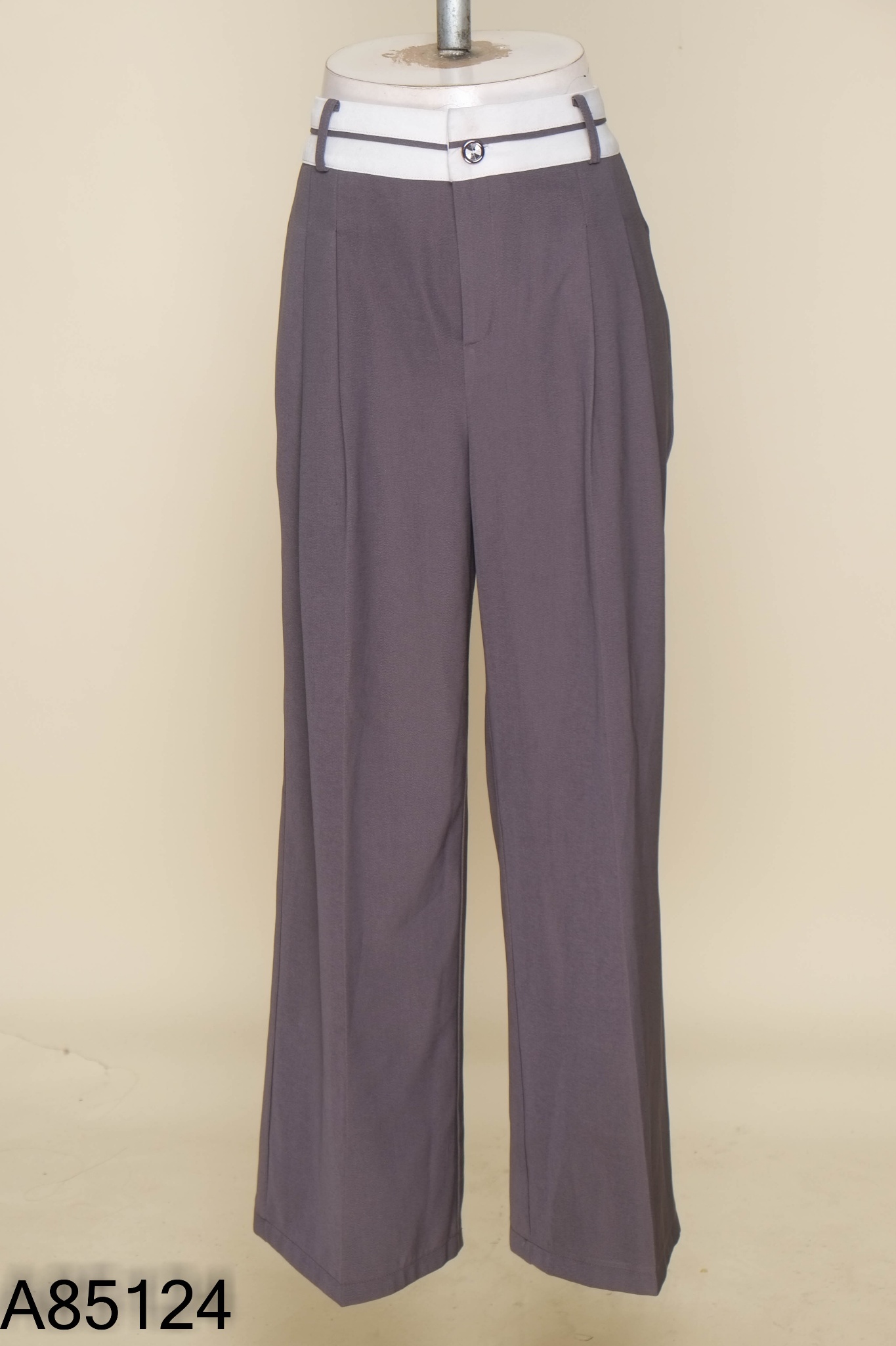 Quần culottes vải xám phối trắng