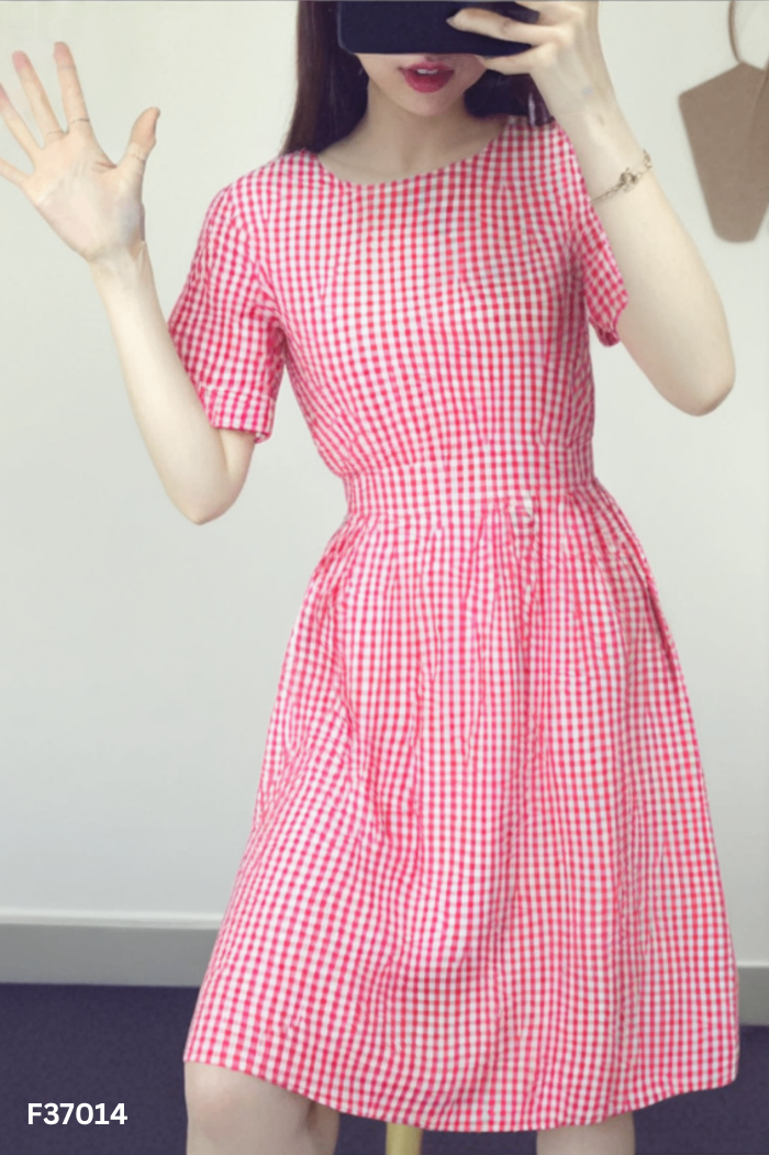 Váy caro đỏ nơ lưng