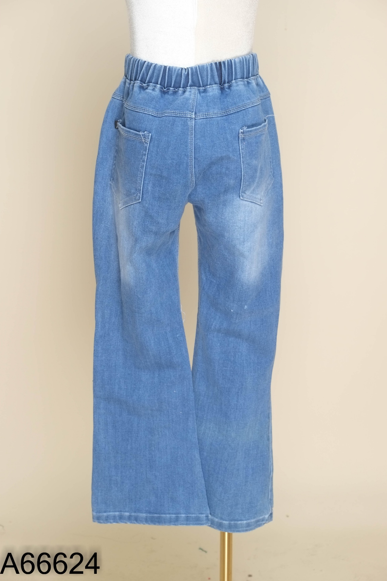 Quần jeans xanh đính đá KIDS