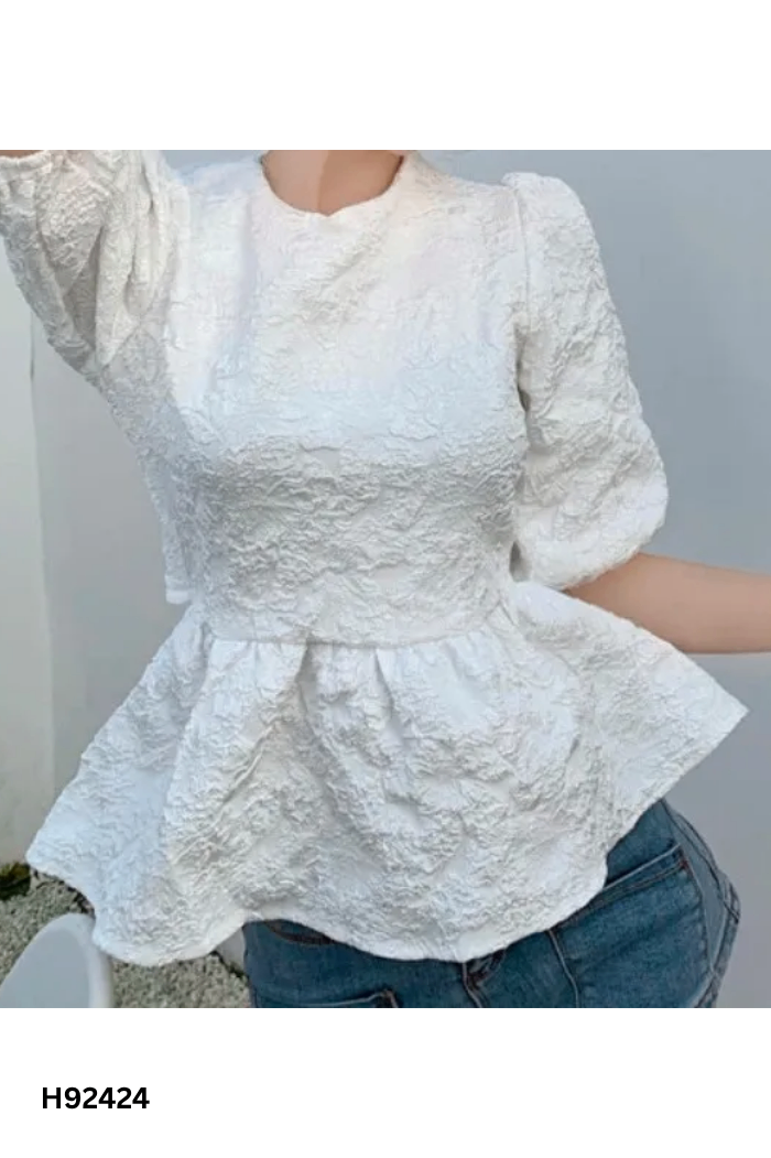 Áo trắng nhăn tay phồng