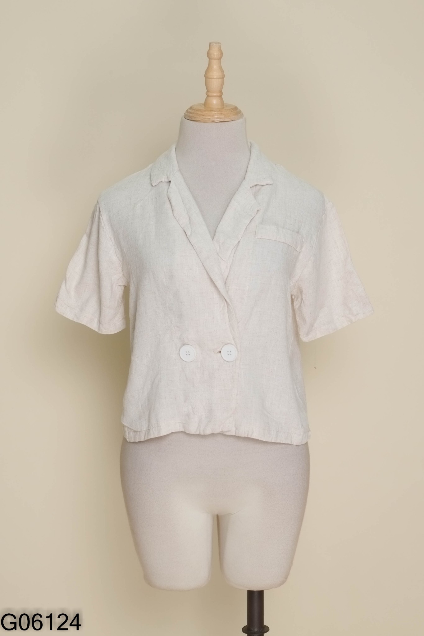 Áo đũi be cổ vest