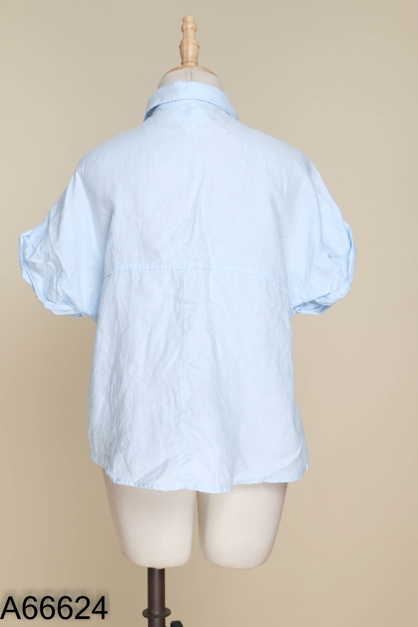 Áo sơ mi linen xanh