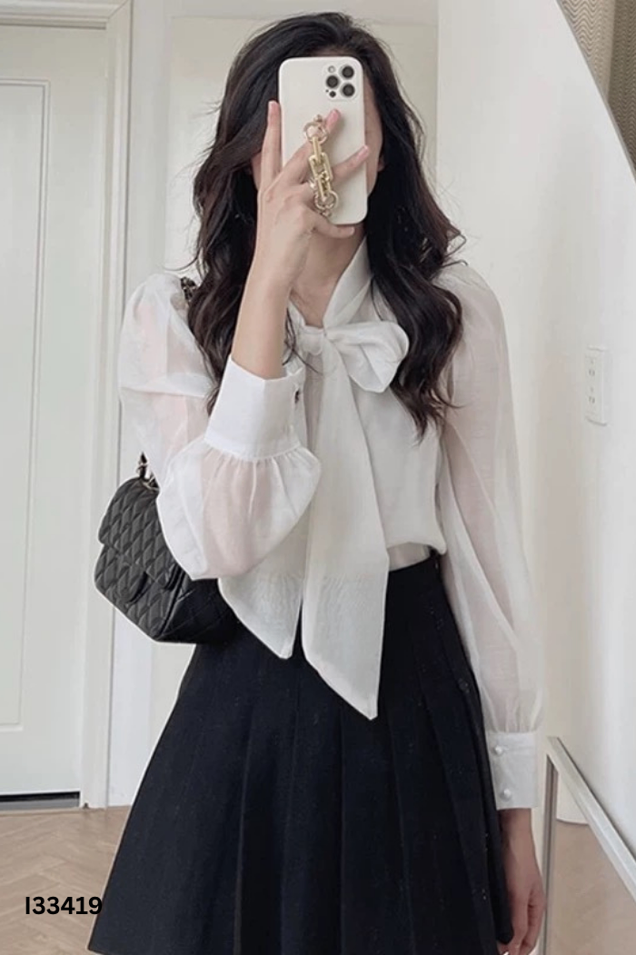 Áo sơ mi trắng cúc ngọc
