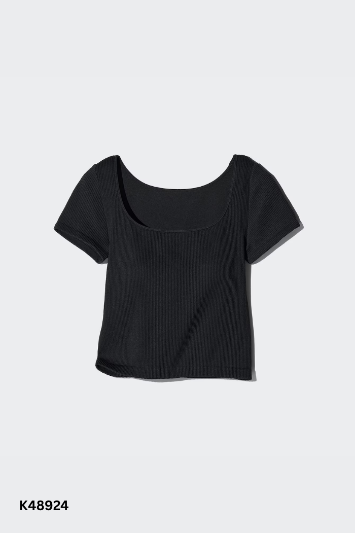 Áo UNIQLO đen gân ( có mút ngực )