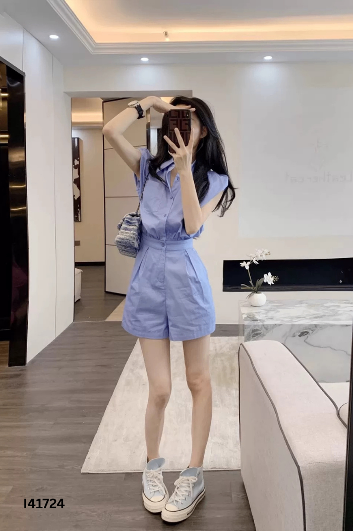 Jumpsuit xanh sát nách