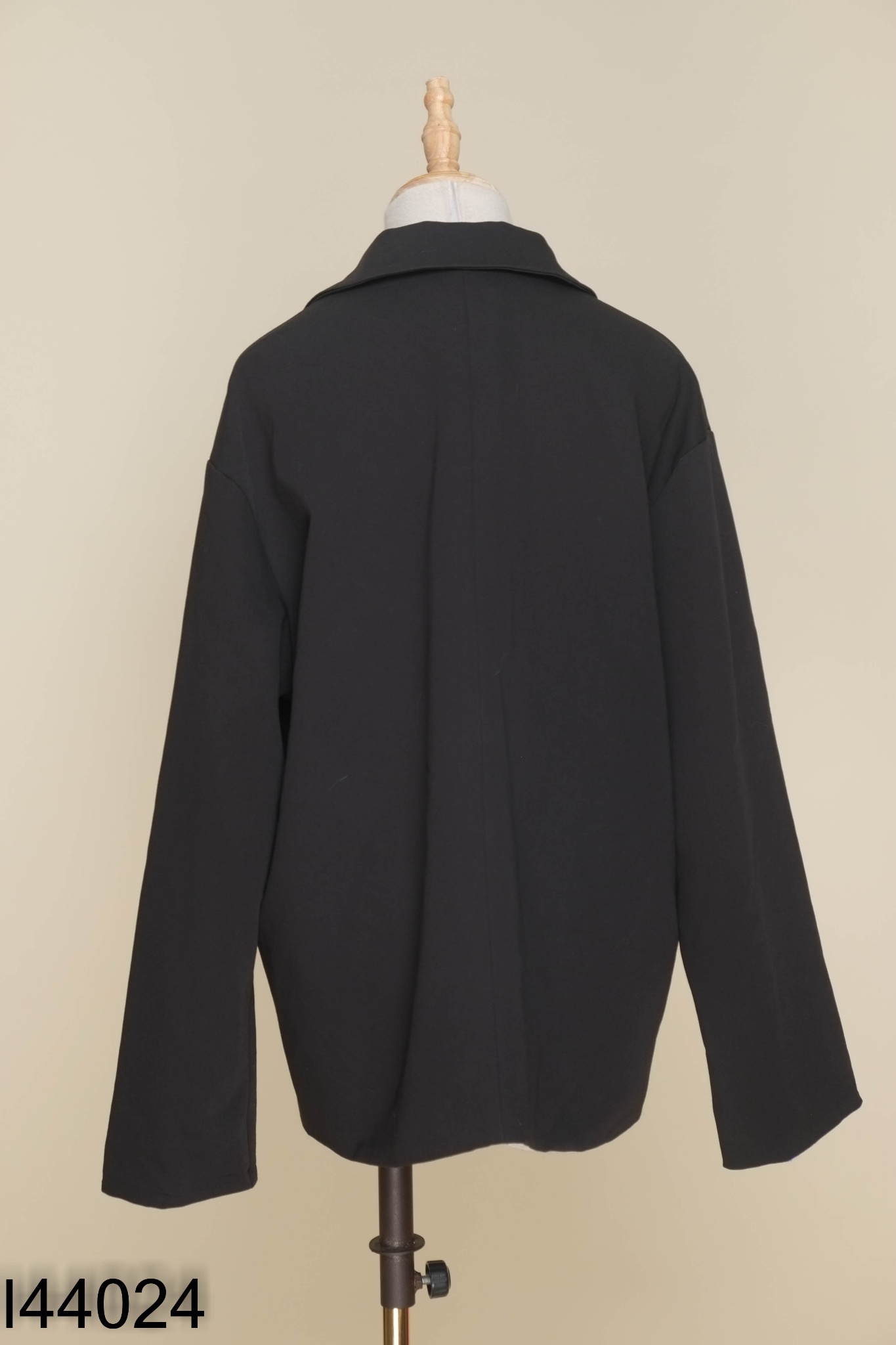 Áo blazer đen trơn