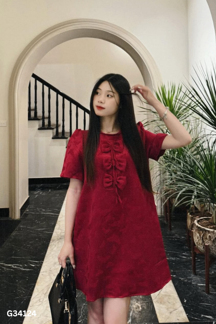 Váy đỏ suông đính nơ