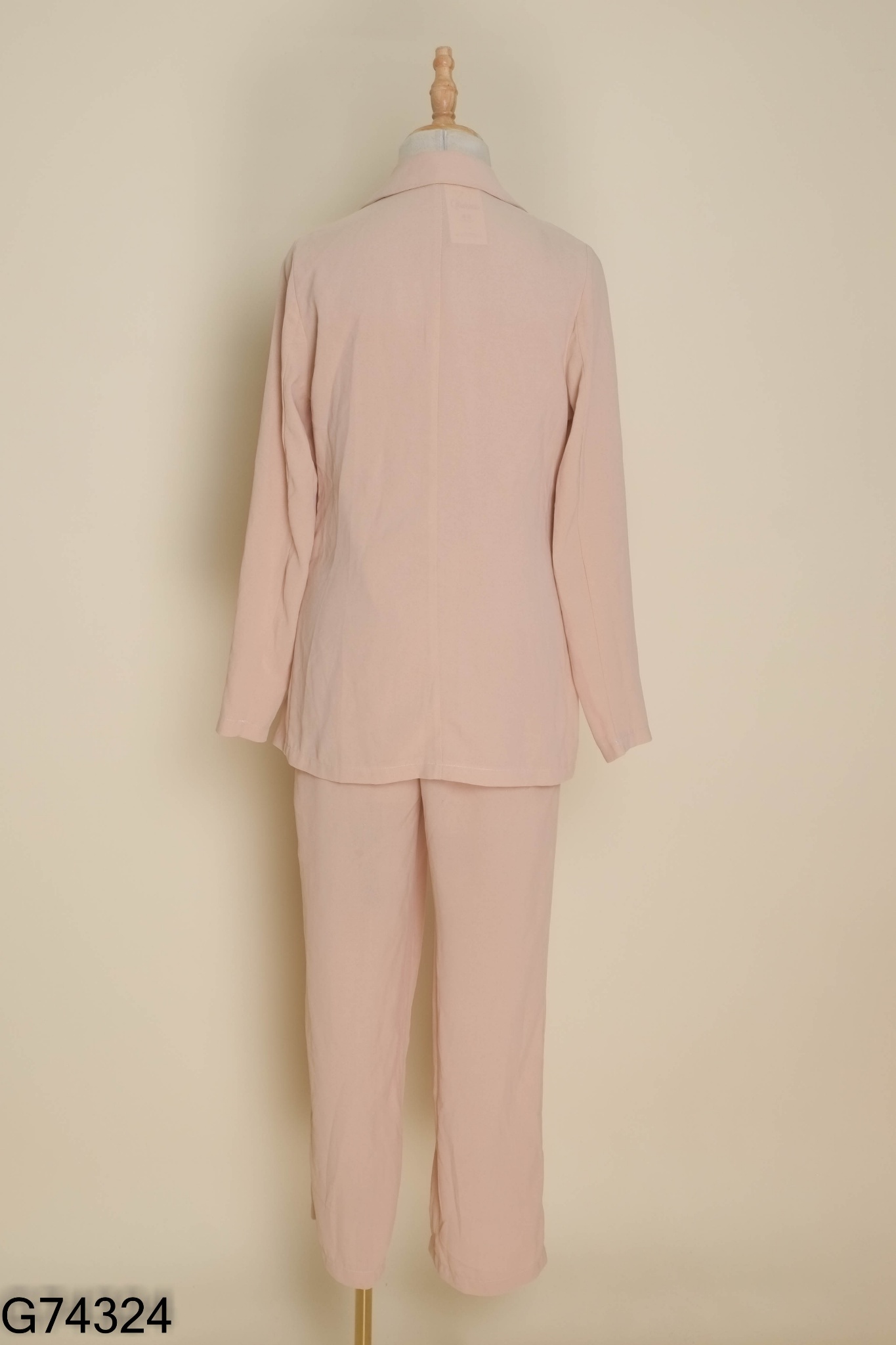 SET L.II.N CLOTHING Blazer be + áo hai dây + quần dài