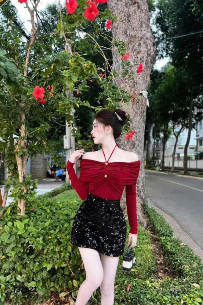 NEWTAG Áo đỏ trễ vai đính đá