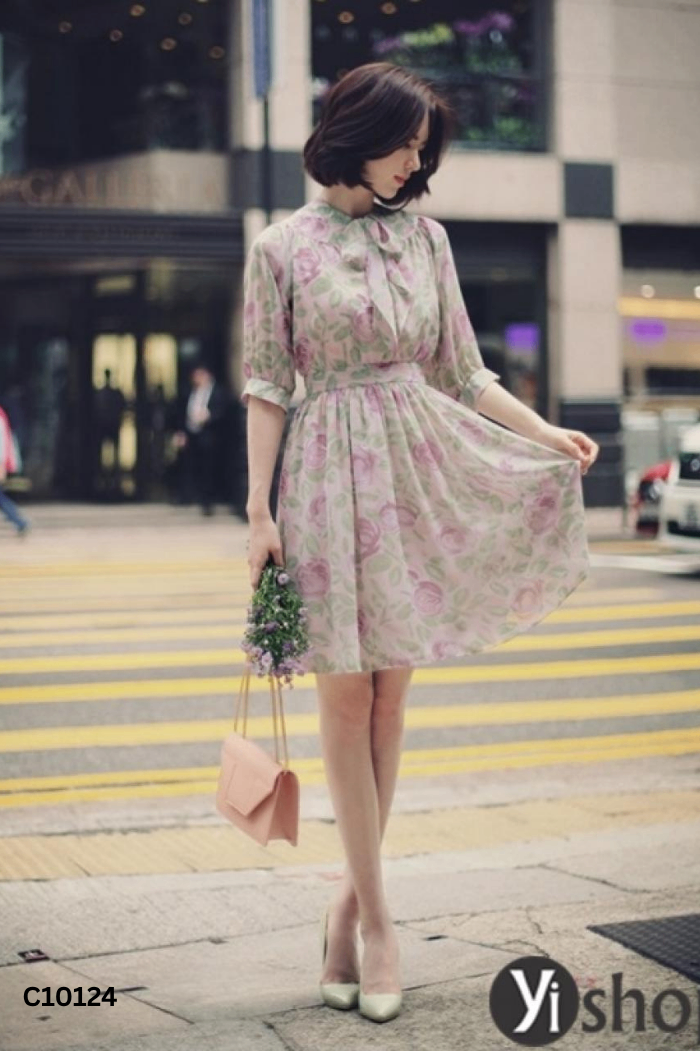 Váy voan be hoạ tiết hoa