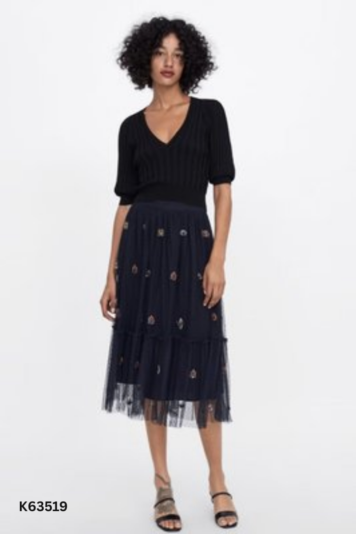Chân váy lưới xanh than ZARA thêu hoa