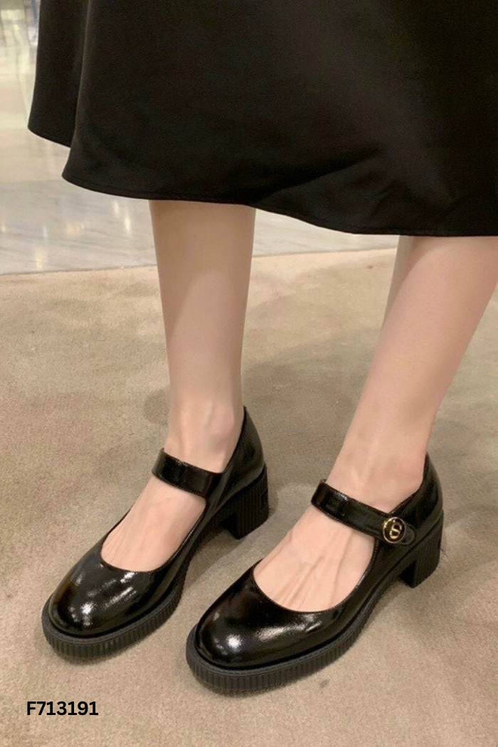 Giày loafer búp bê da đen
