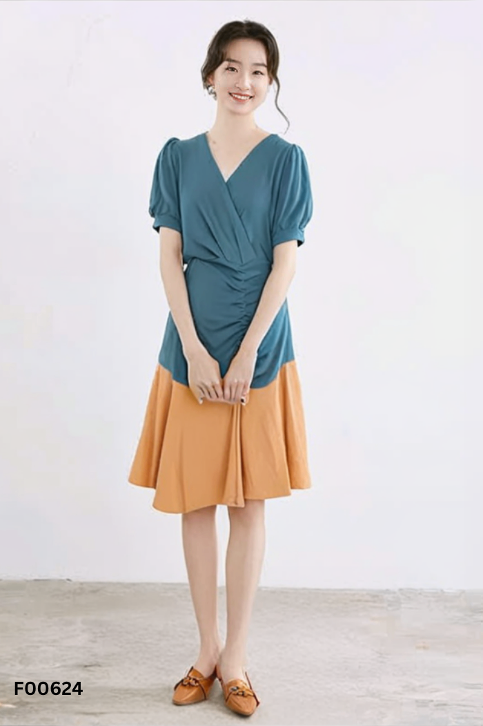 Váy xanh phối nâu