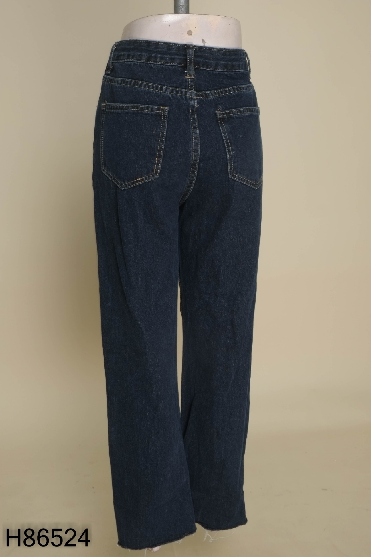 Quần jeans xanh trơn cắt gấu