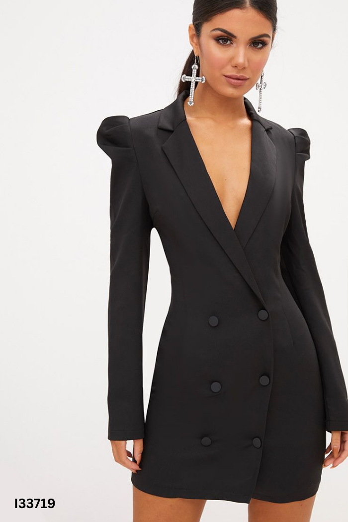 Váy đen cổ vest