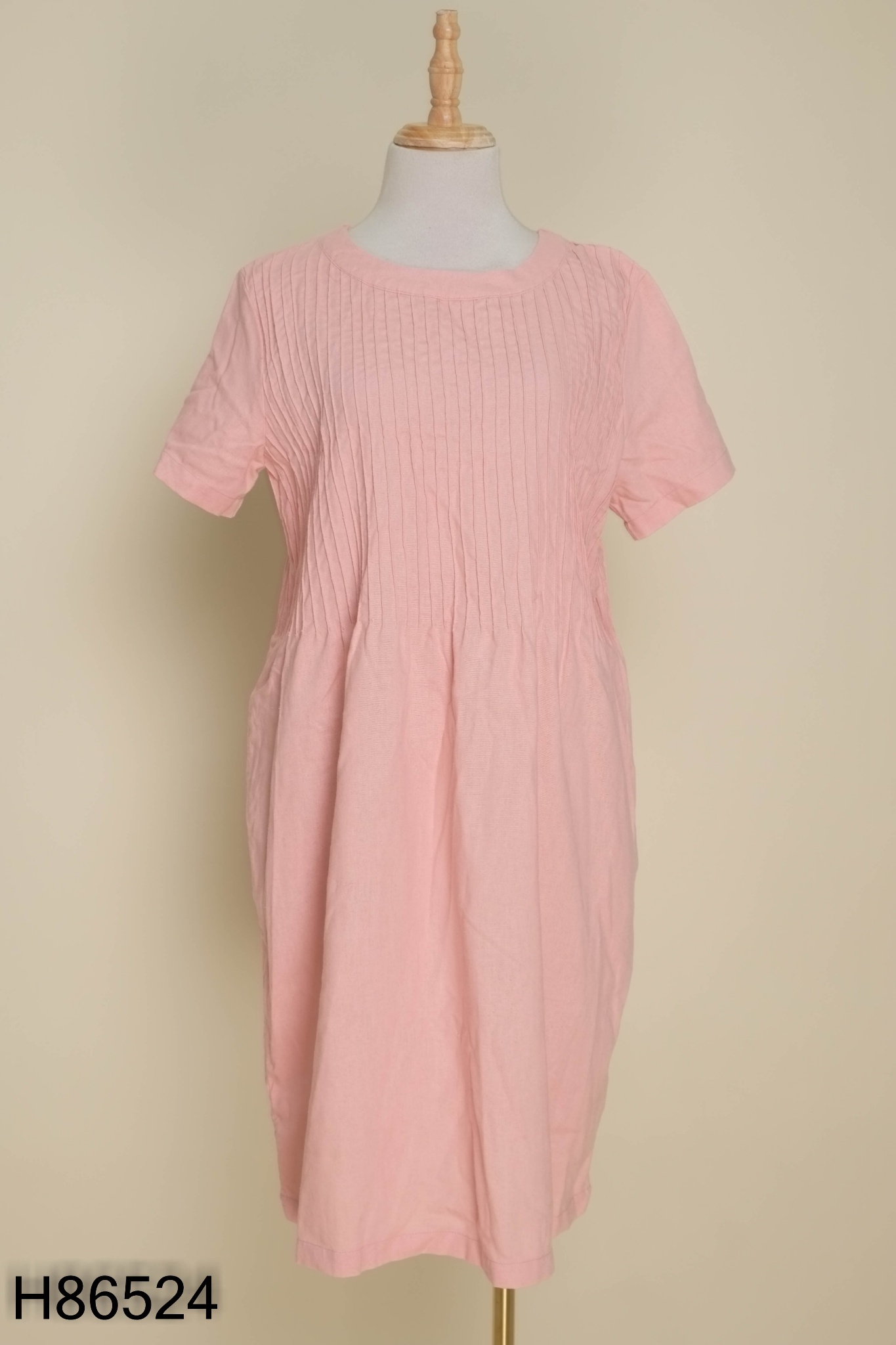 Váy linen hồng gấp ly