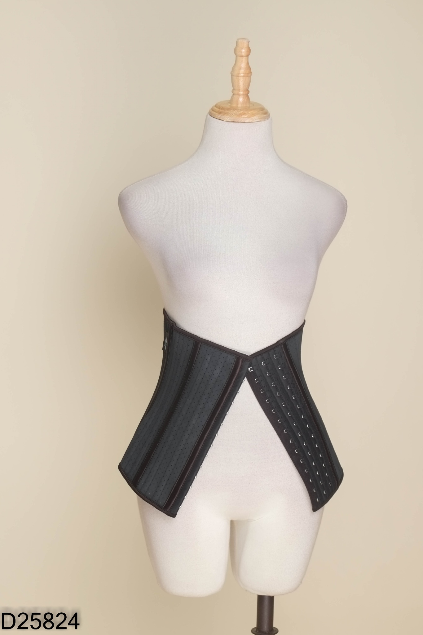 Đai latex đen