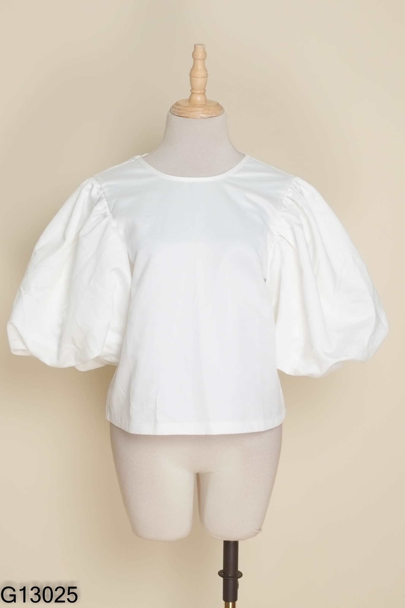Áo DOTTIE trắng tay bồng