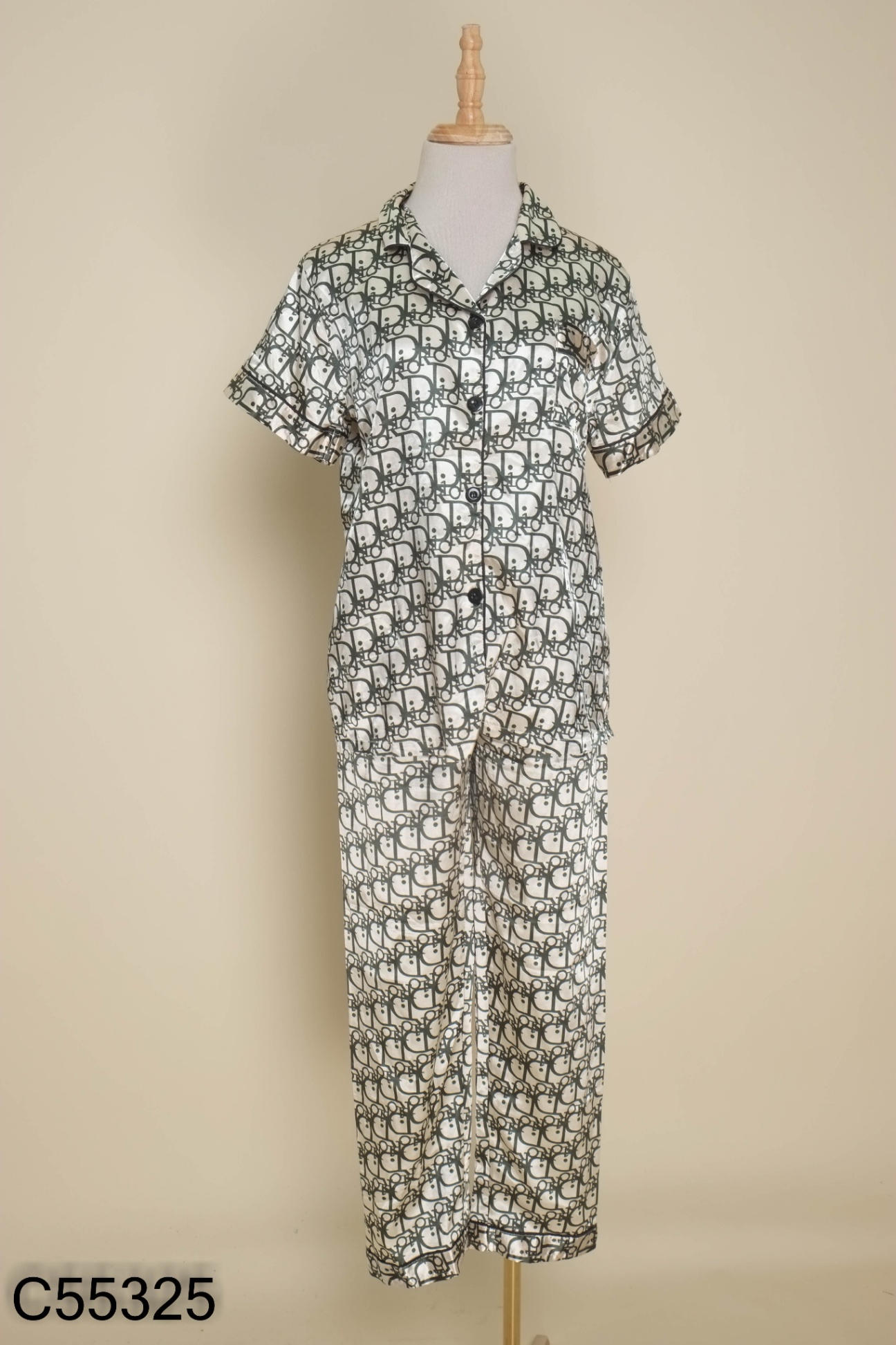 SET Pijama lụa be họa tiết xanh áo + quần dài