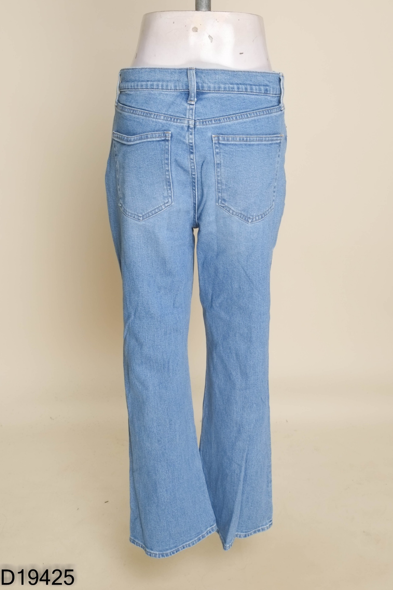 Quần jeans UNIQLO xanh trơn