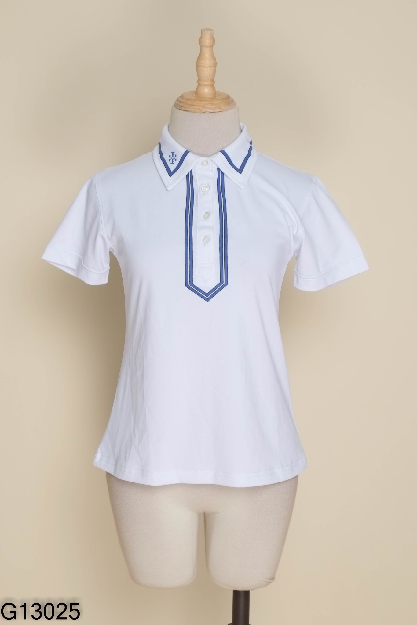 Áo trắng cổ polo