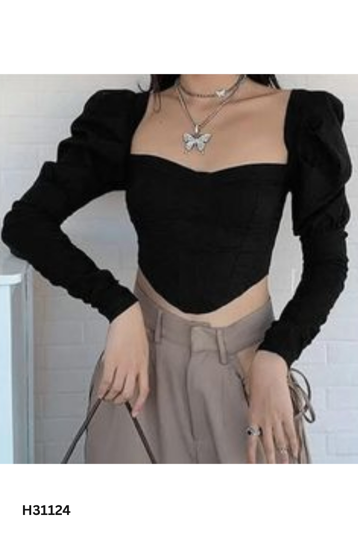 Áo đen cổ vuông
