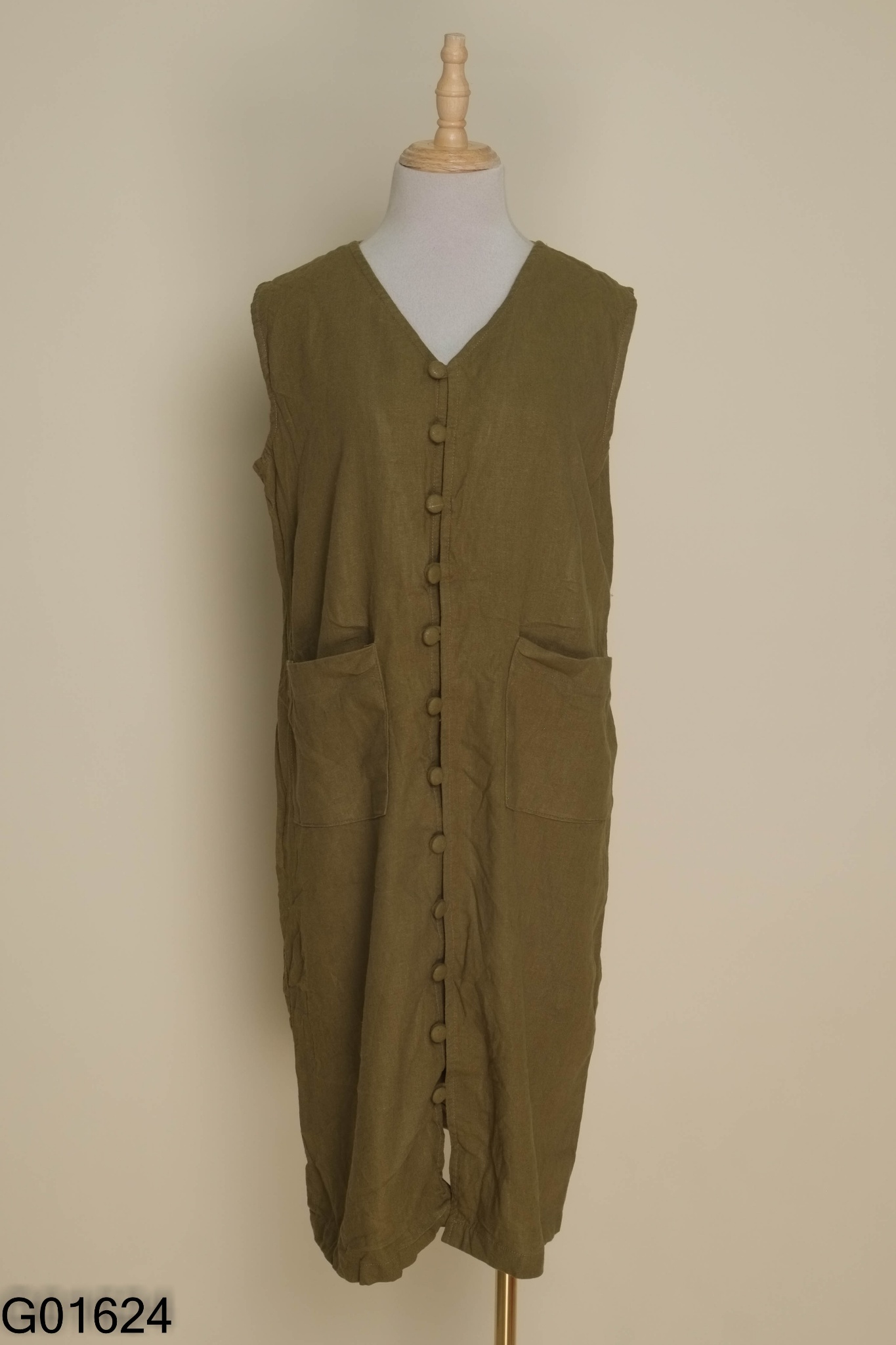 Váy linen xanh rêu sát nách
