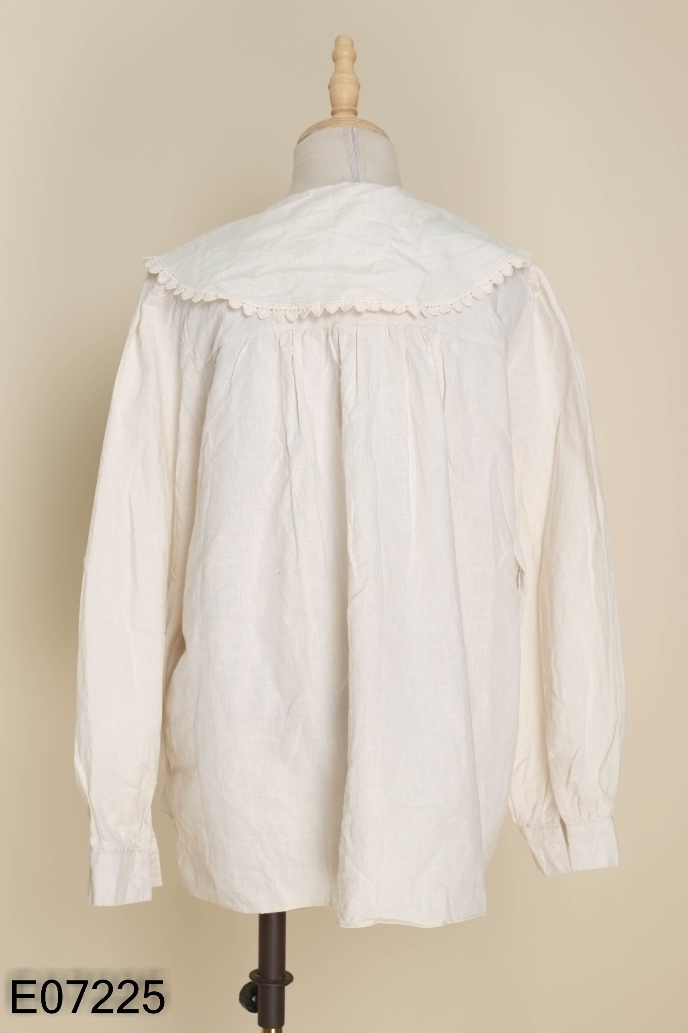 Áo sơ mi linen be
