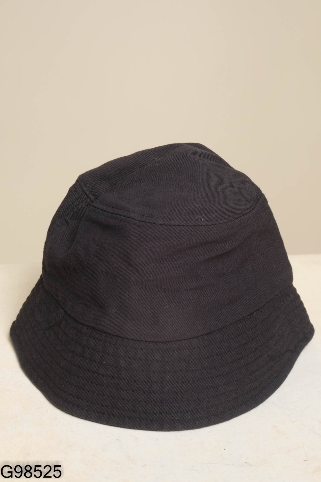 Mũ bucket đen trơn