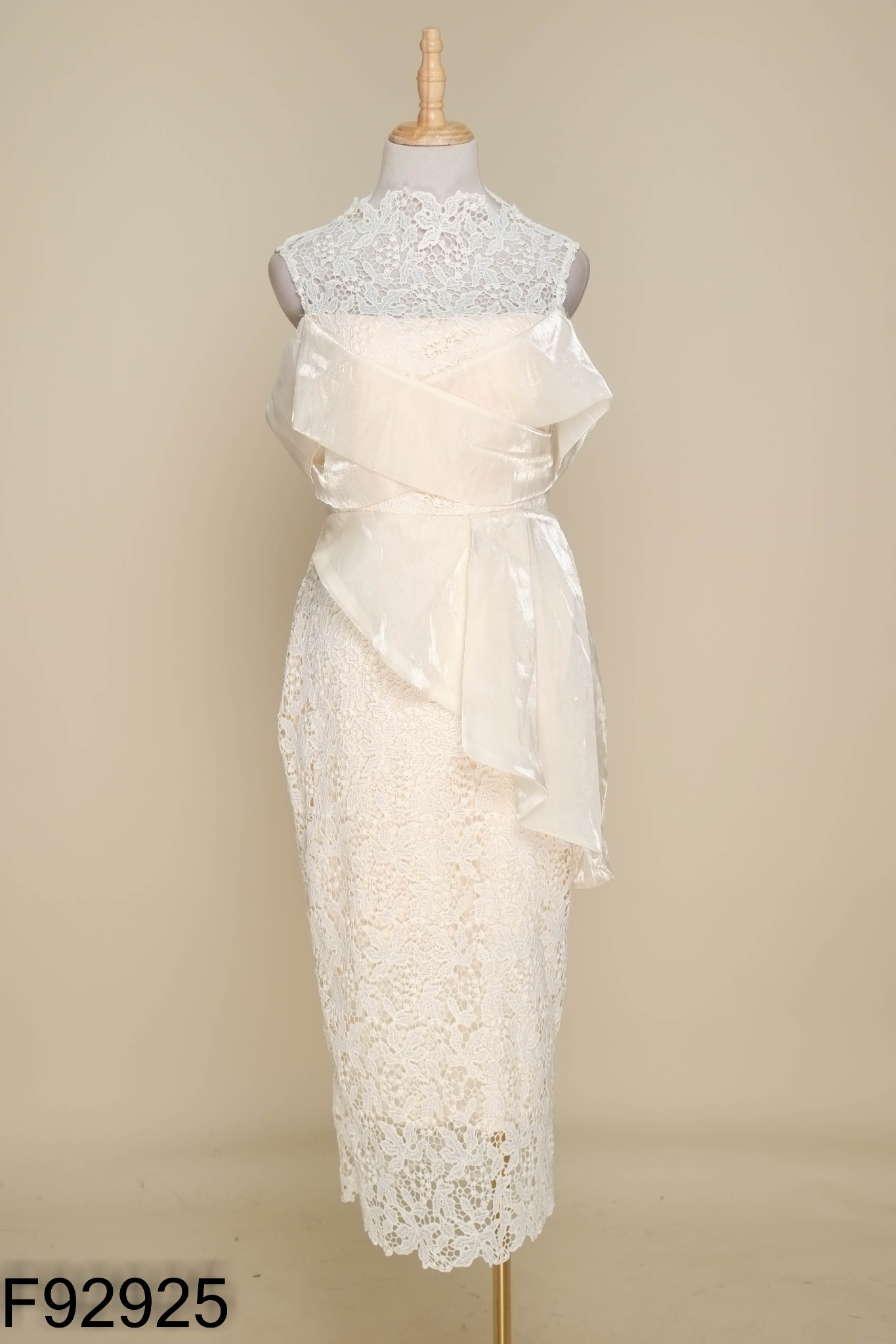 Váy ren be phối organza