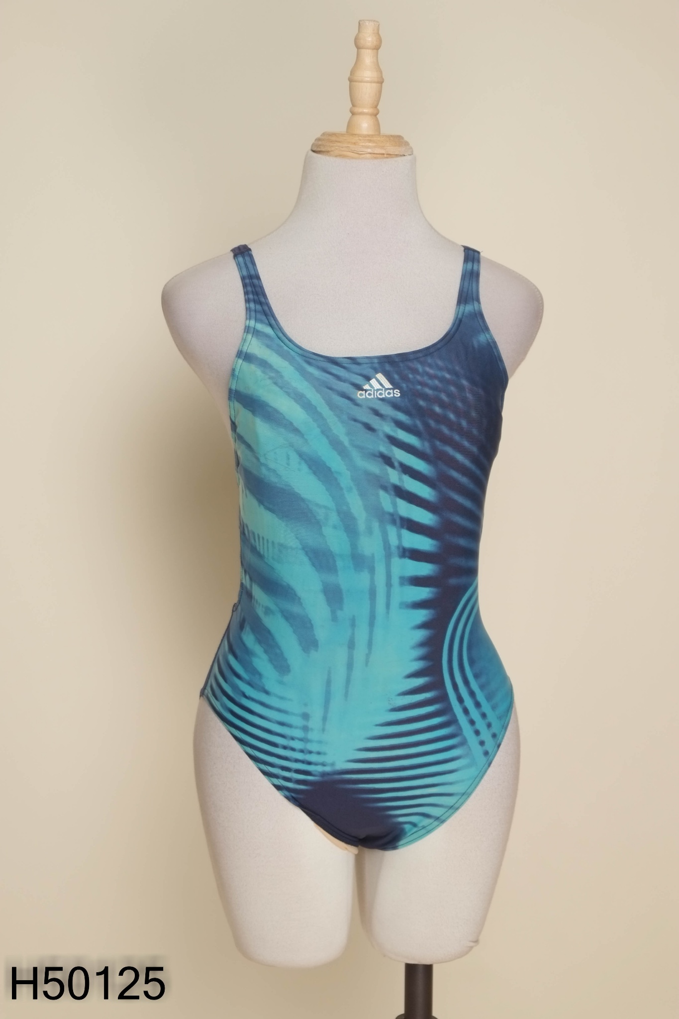 Bikini 1 mảnh xanh họa tiết