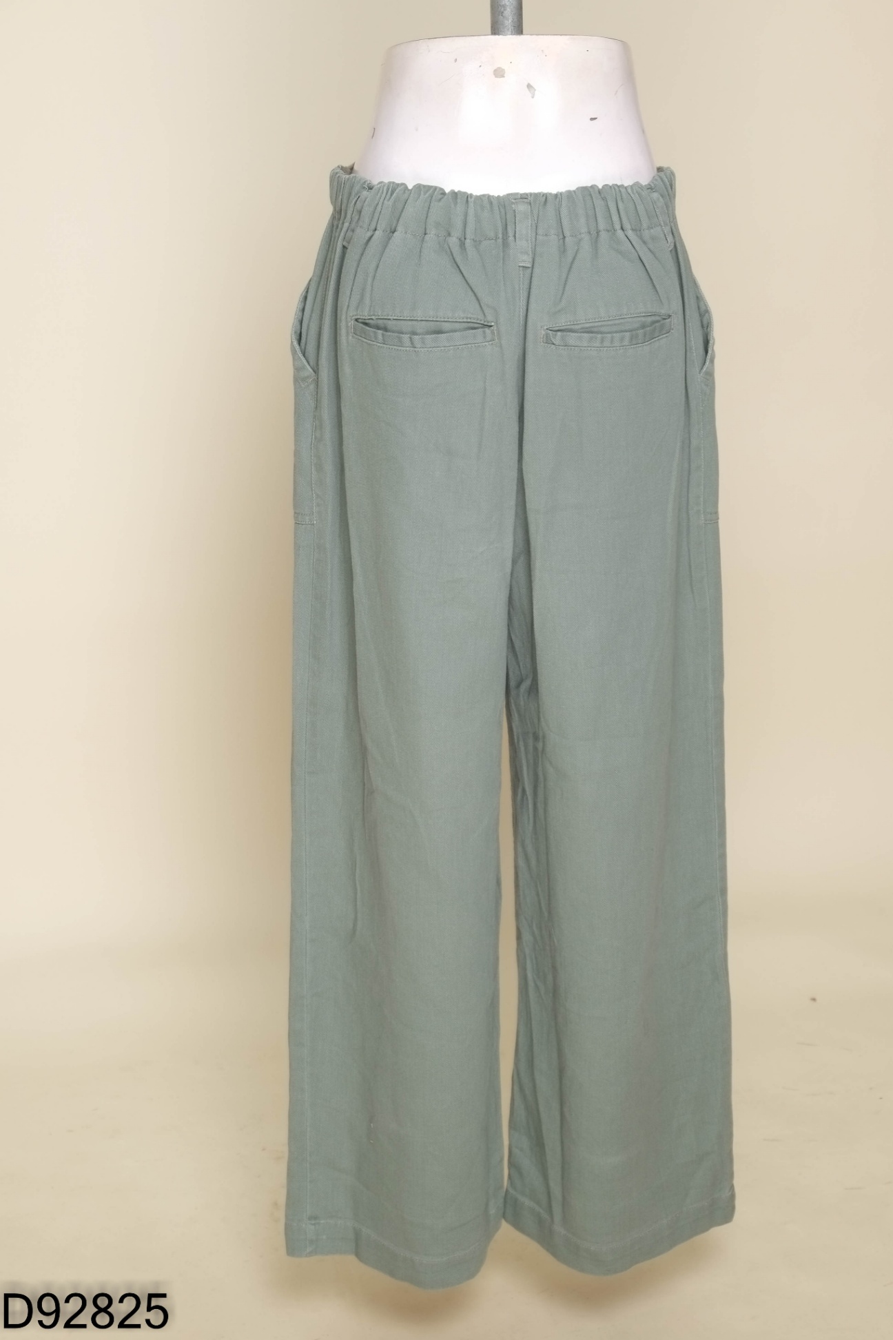 Quần kaki xanh rêu ống rộng