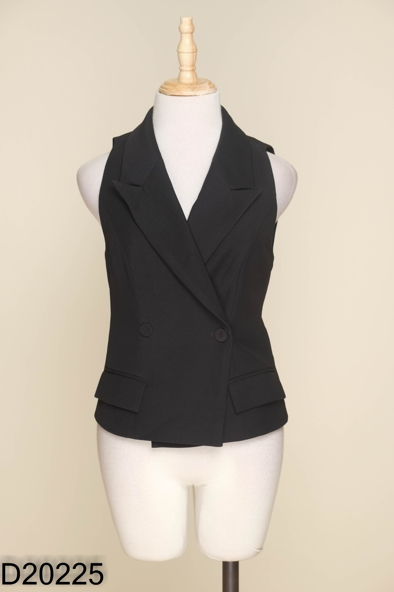 Áo gile đen MONO TALK cổ vest