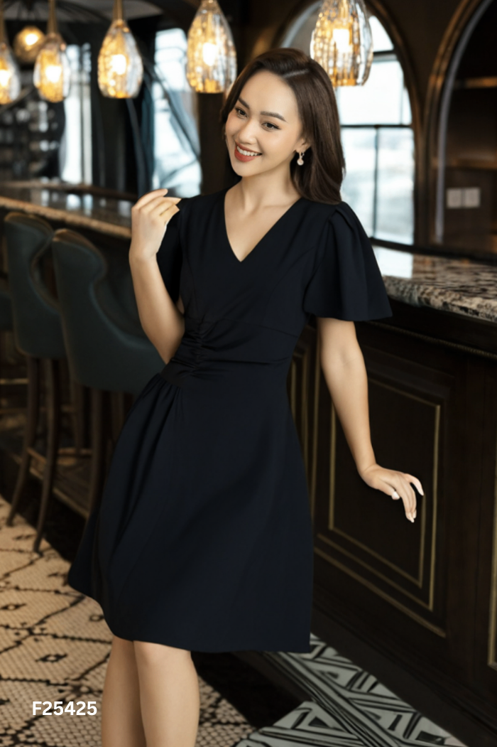 Váy 20AGAIN đen dúm lệch