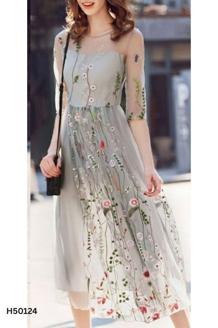 Váy lưới xám họa tiết thêu