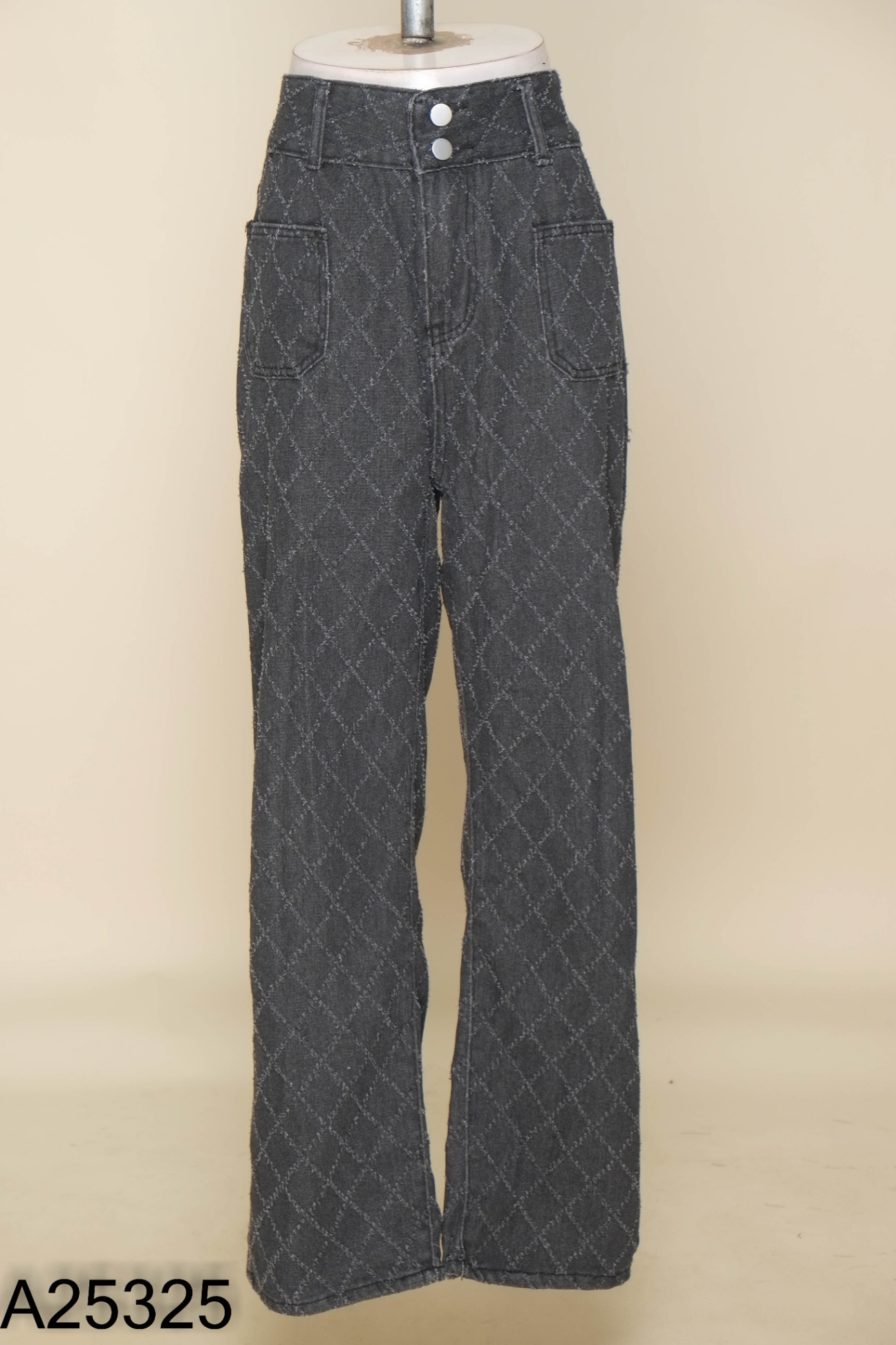 Quần jeans xám rách