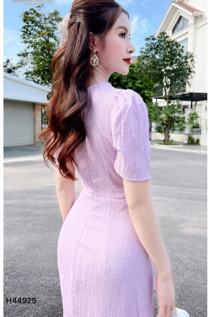 Váy tím nhắn DVC cổ vuông