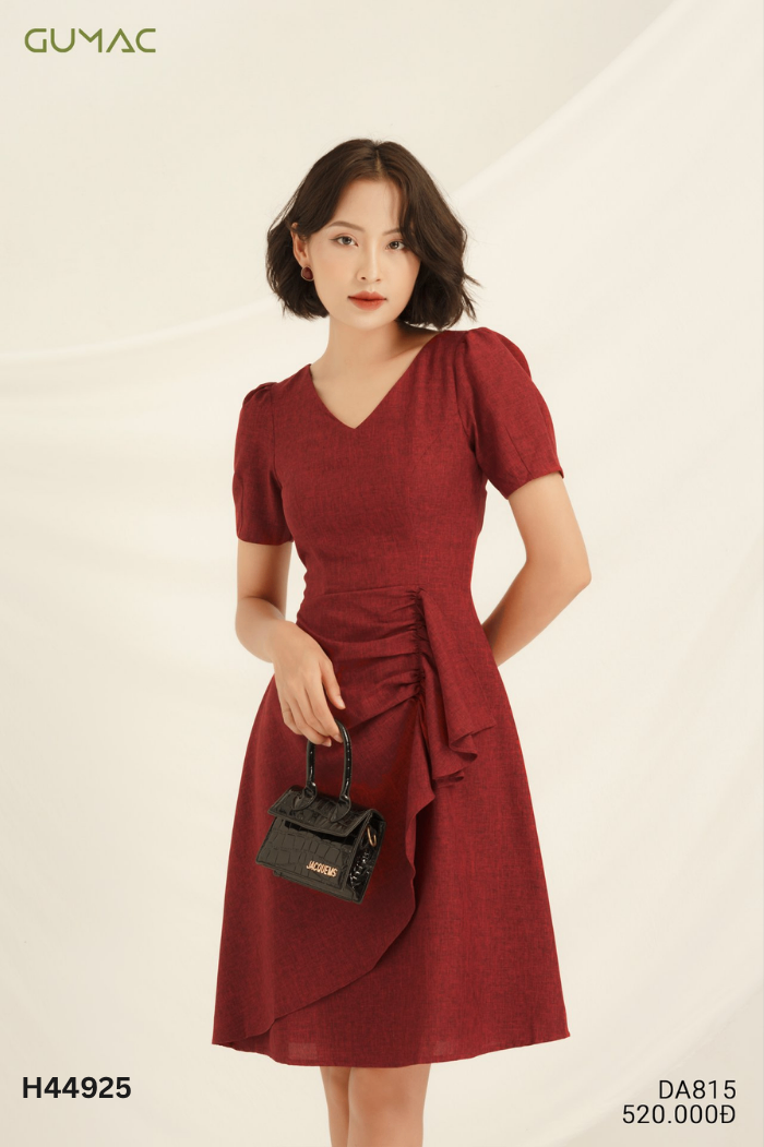 Váy đỏ GUMAC dúm vạt