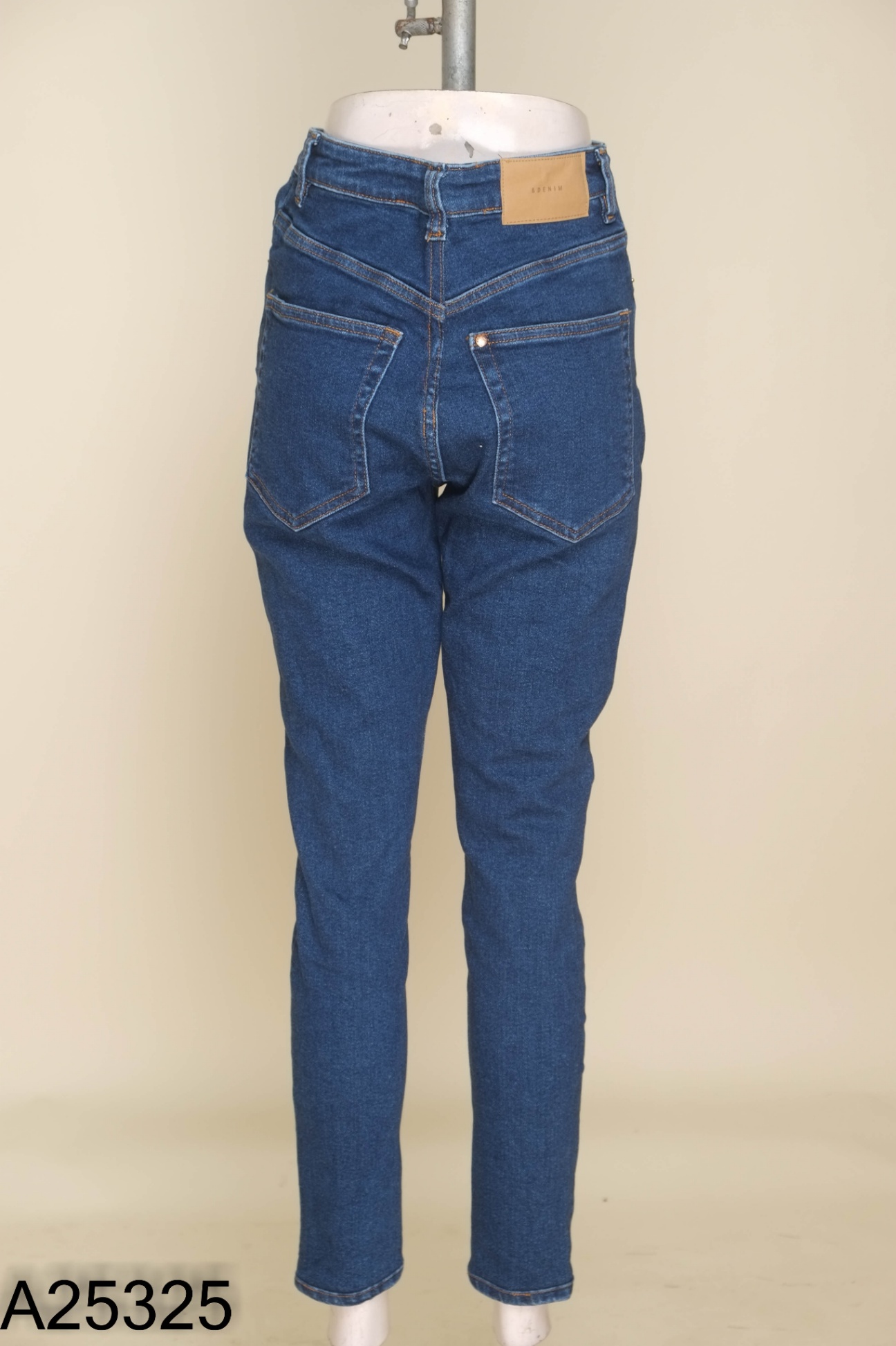 Quần jeans HM xanh đậm