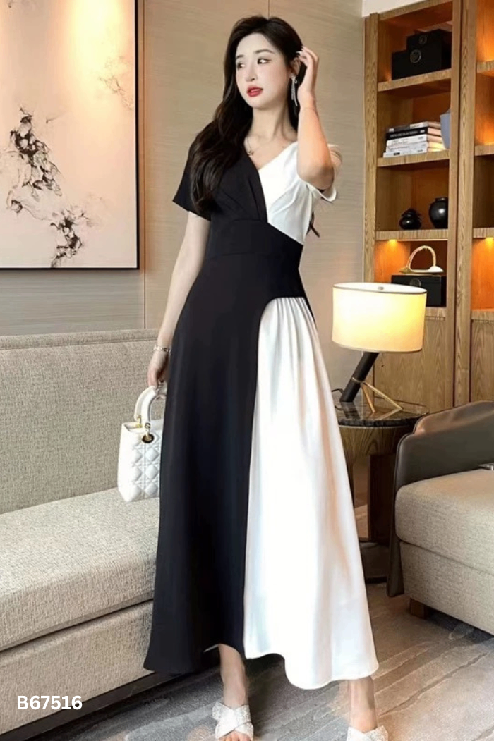 Váy dài nửa đen nửa trắng cổ V