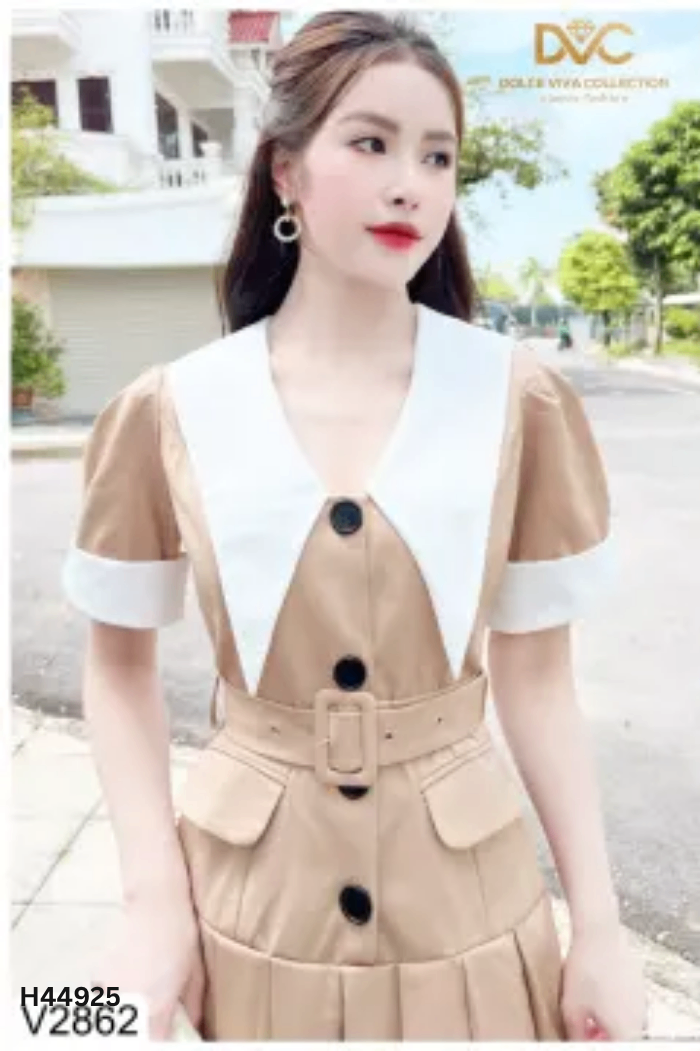 Váy be DVC cổ trắng xếp ly