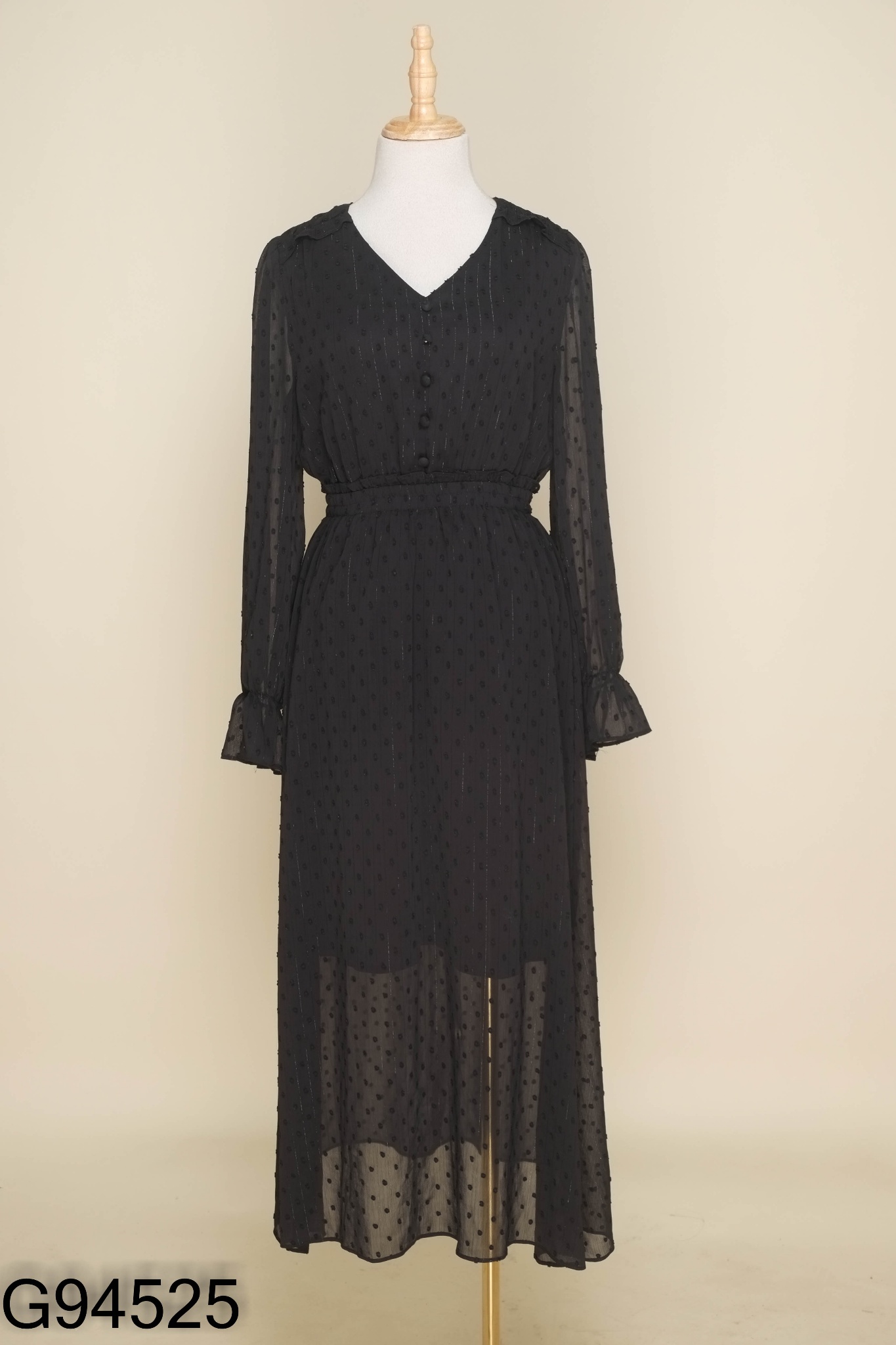 Váy đen MIXXO eo chun cổ V