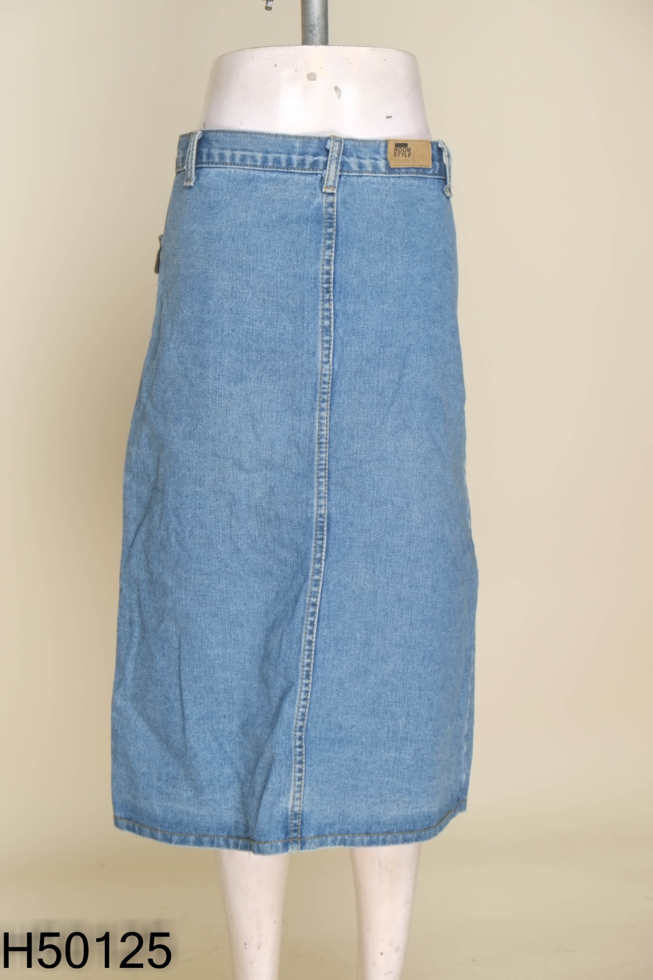 Chân váy Jeans xanh phối cúc